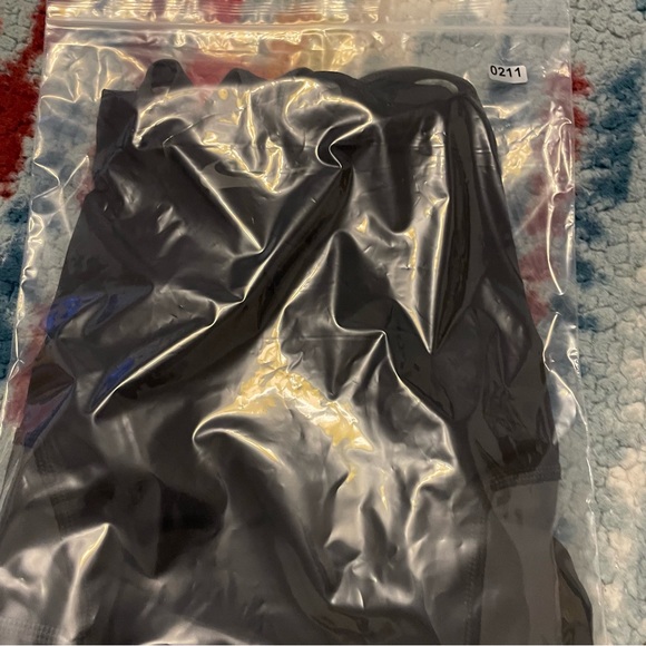 Nike Hydrastrong One Piece Swim Suit Black Women’s Size Medium - Picture 14 of 15